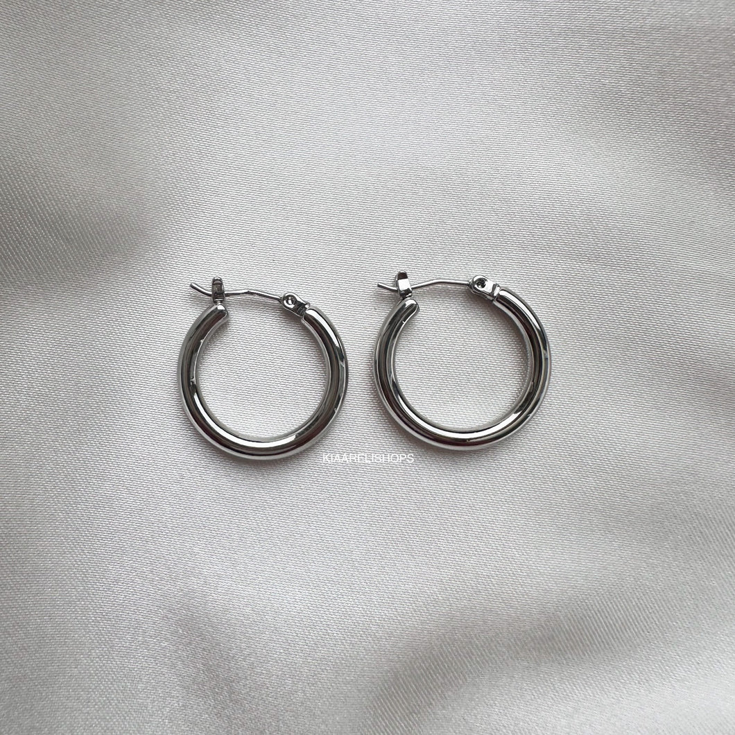 EVERYDAY SMALL HOOPS