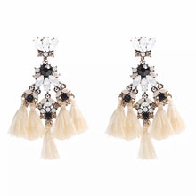 Load image into Gallery viewer, DANGLE